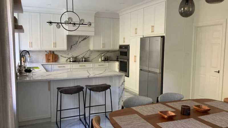 Kitchen with a table